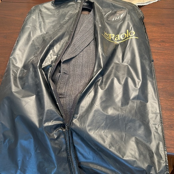 HUGO BOSS Suit - Picture 11 of 11